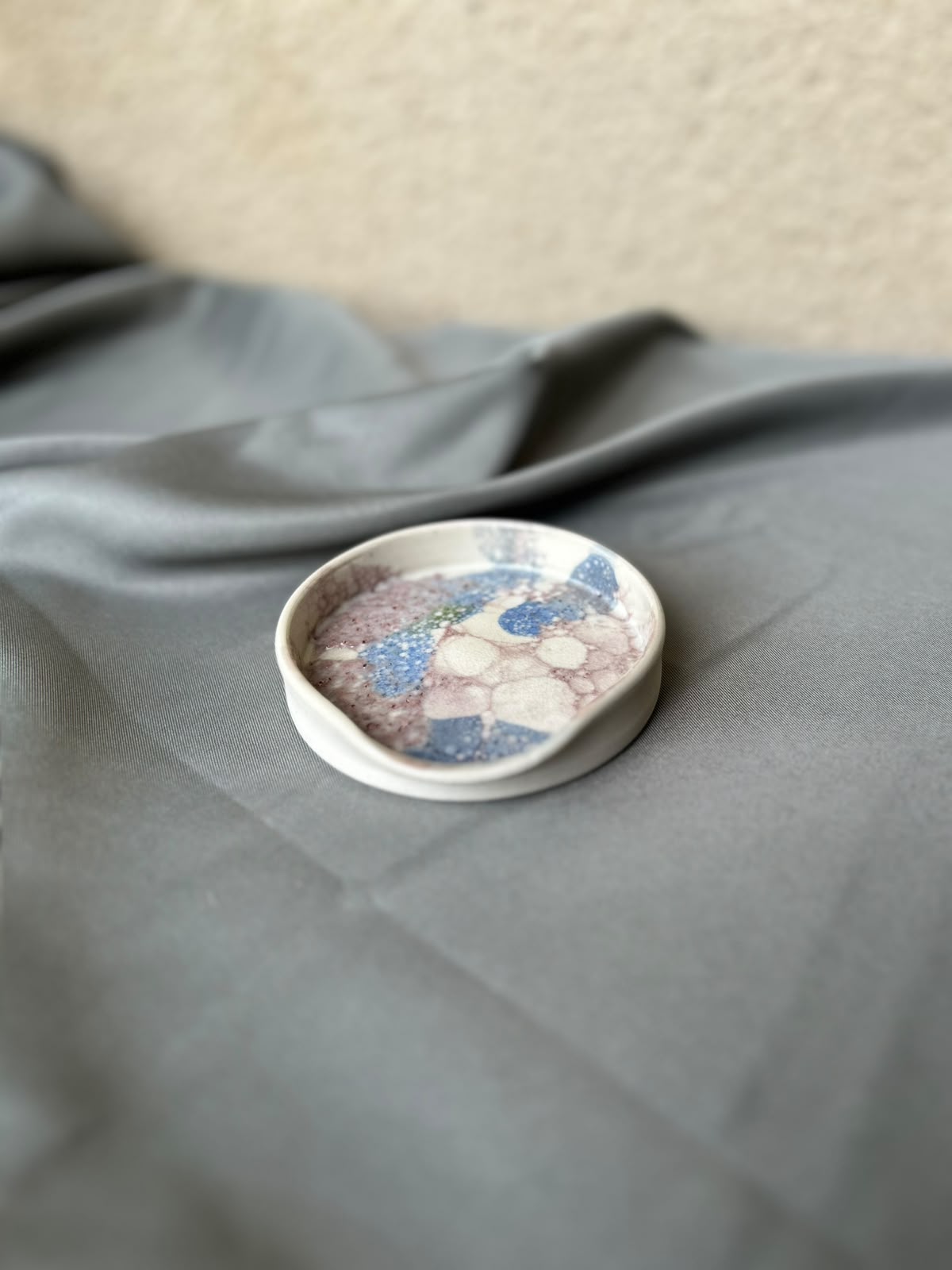 Repose cuillère bleu-rose BULLE